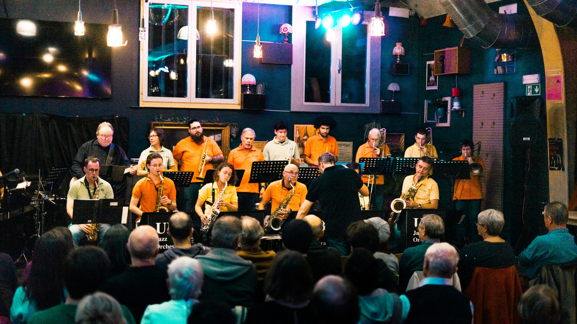 Le BEC lors d’un concert à l’Interlope et Le CMNE Orchestra lors d’une répétition 
sur le site neuchâtelois du conservatoire