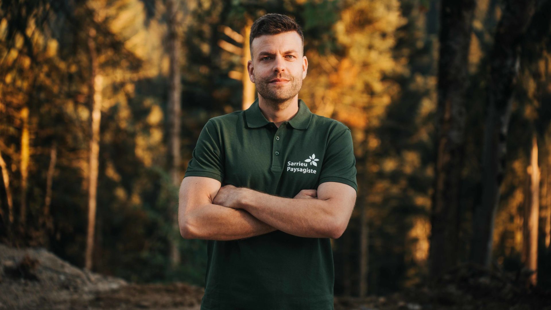 Loïc Sarrieu dans son élément, au cœur de la nature, solide comme un chêne.
(photos © dr)