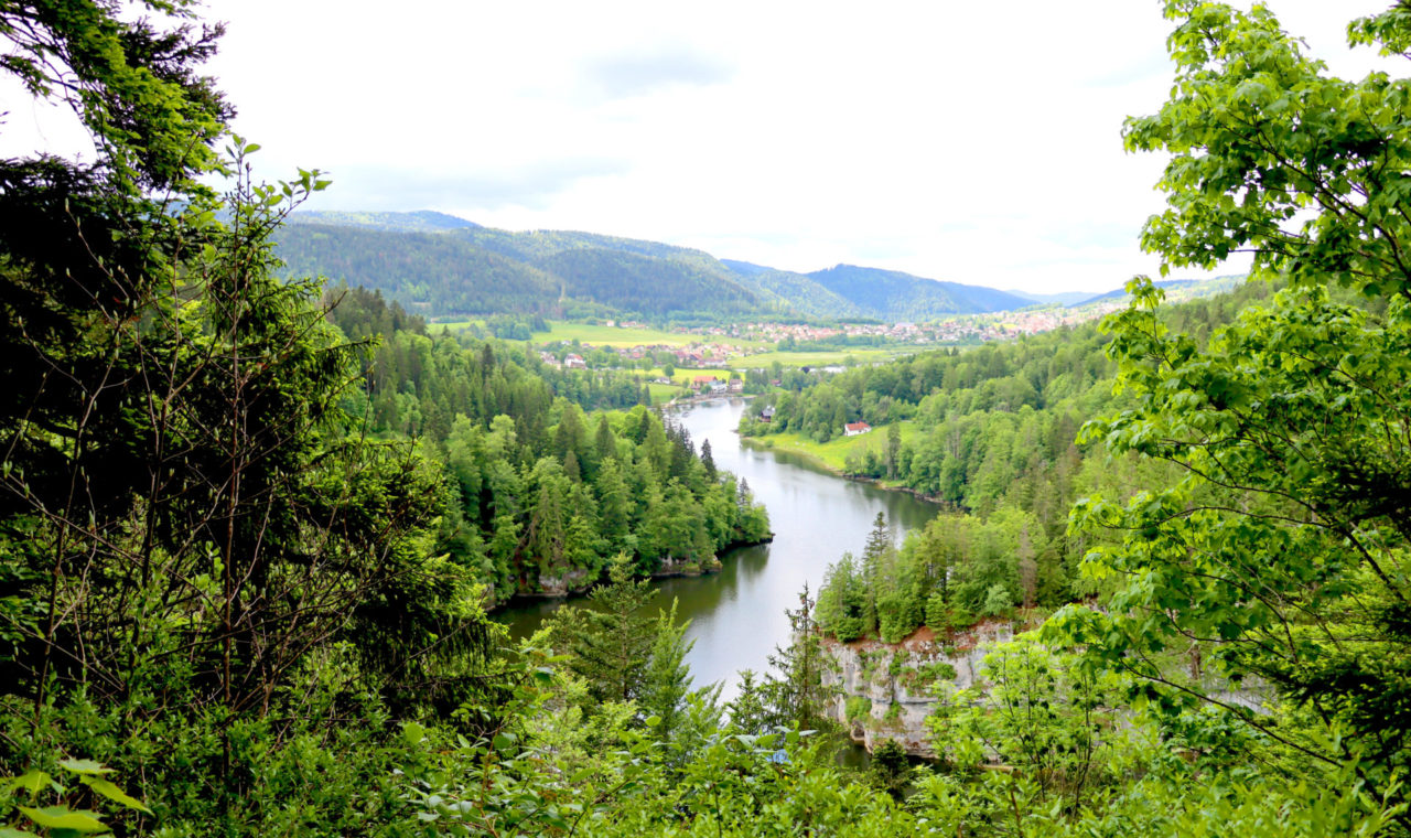 C’est à travers ce décor naturel préservé que la course du Doubs vous emmènera le 14 juin prochain ! Délai des inscriptions : 11 juin, sur cross-club.ch ou directement sur MSO. (Photos kva)