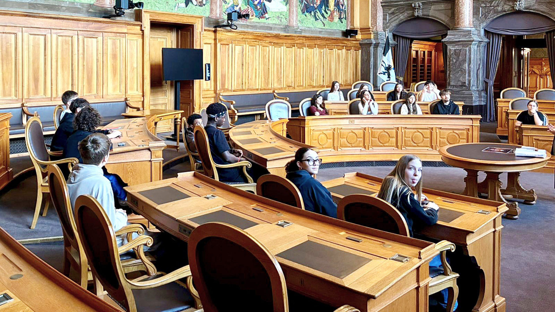 Des jeunes au Palais fédéral (Photo LJ)
