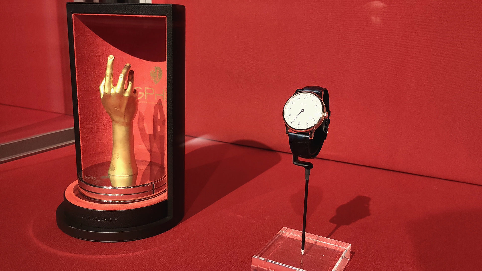 La montre Classique Souscription de Breguet au coeur du fil rouge de l'exposition du MIH. Photo MIH.jpg ok