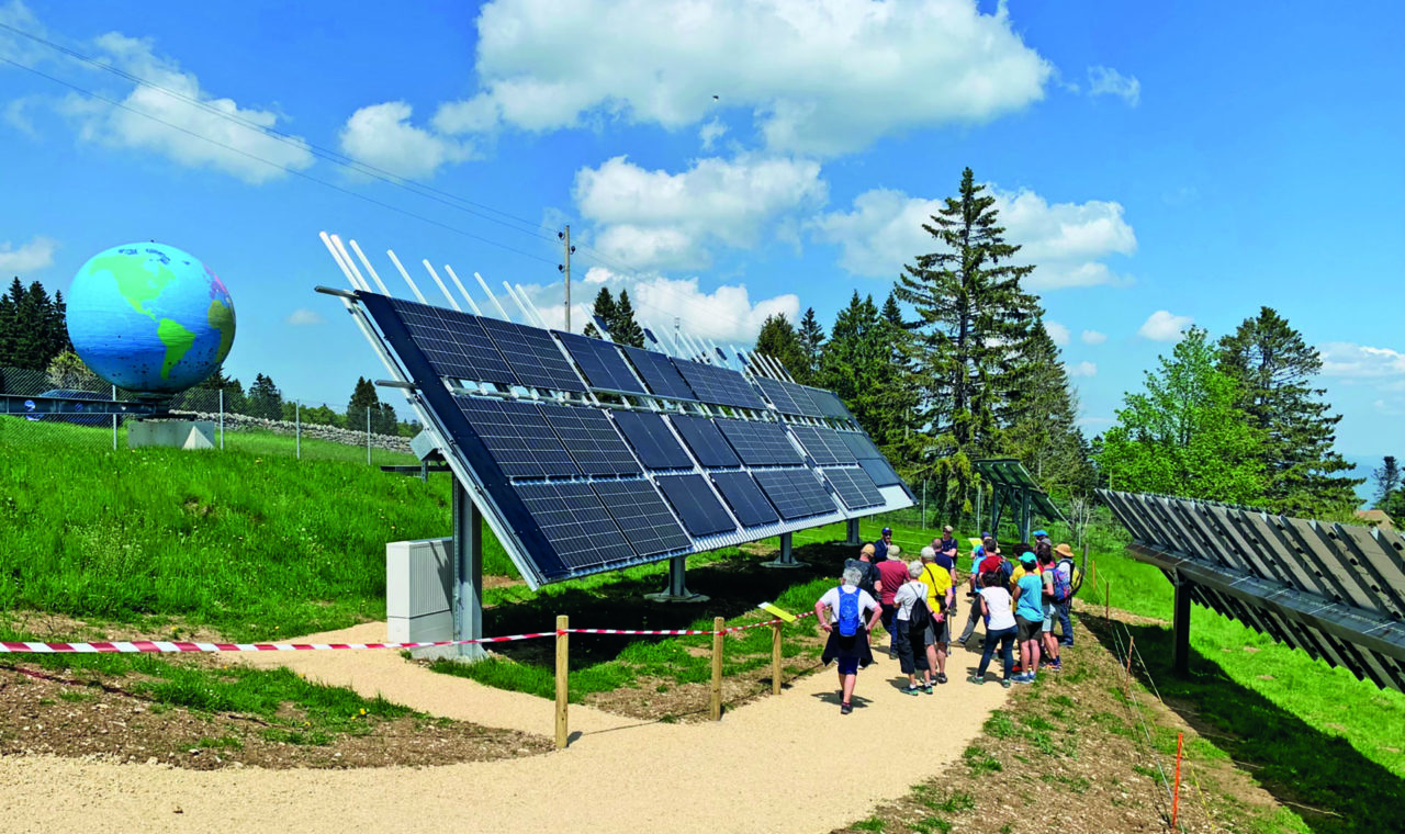 Mont-Soleil projet pilote : Unique au monde, un laboratoire à ciel ouvert pour comparer les panneaux solaires.