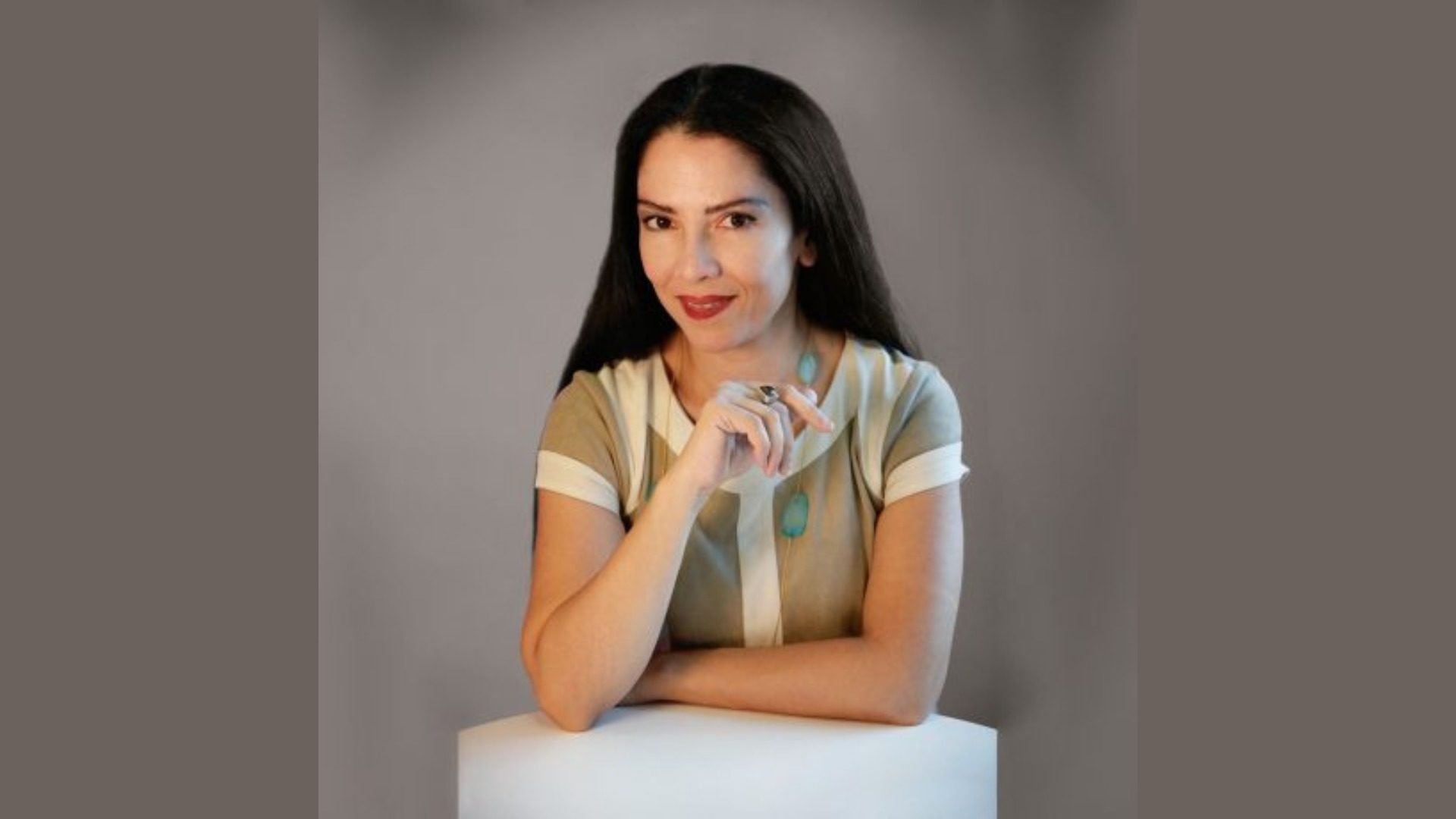 Myret Zaki, journaliste économique. « Les statistiques officielles ne reflètent pas toujours les réalités économiques comme l’inflation, le chômage et le coût du logement ». (Photo : Club 44)