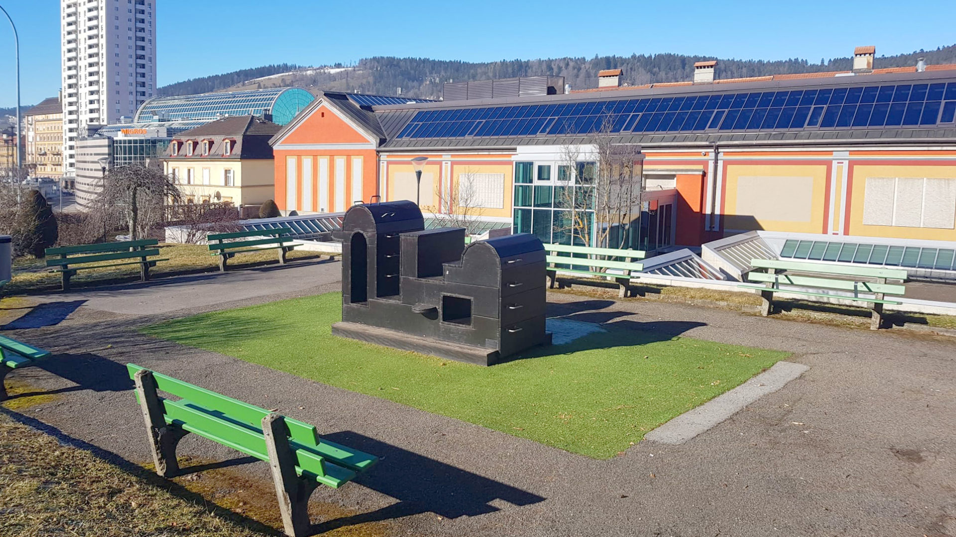 Deux nouvelles aires de jeux remplaceront l’ancienne qui est très modeste.
Ces constructions devraient attirer un public familial dans le parc des Musées. (photo ape)