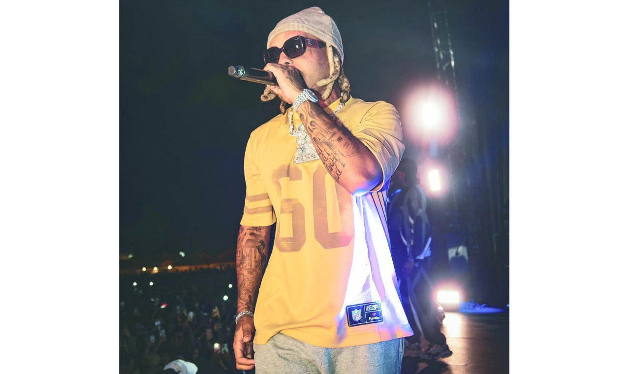 Au Fluo festival à Neuchâtel, le jeune Loclois de 21 ans a pu photographier la tête d'affiche du rap français Zola. (photo BBShots)