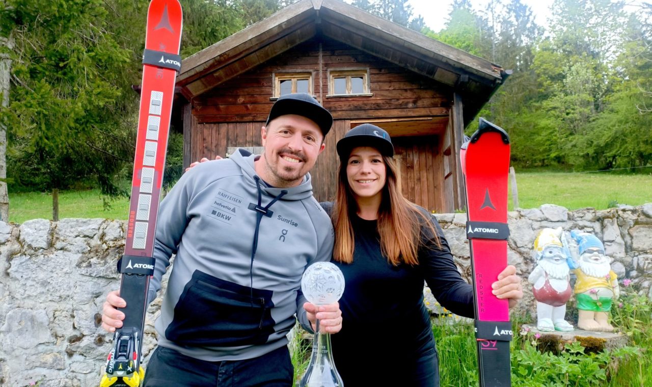 Pierre et Virginie Stiembert avec le globe de cristal (1er Fis Master World Cup)