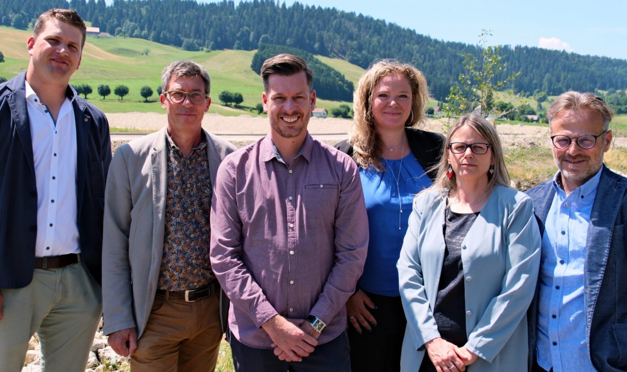 De gauche à droite : Anthony von Allmen, Philippe Rouault (vice-président), Michaël Berly (président), Sarah Favre, Catherine Jeanneret, Patrick Martinelli (chancelier).