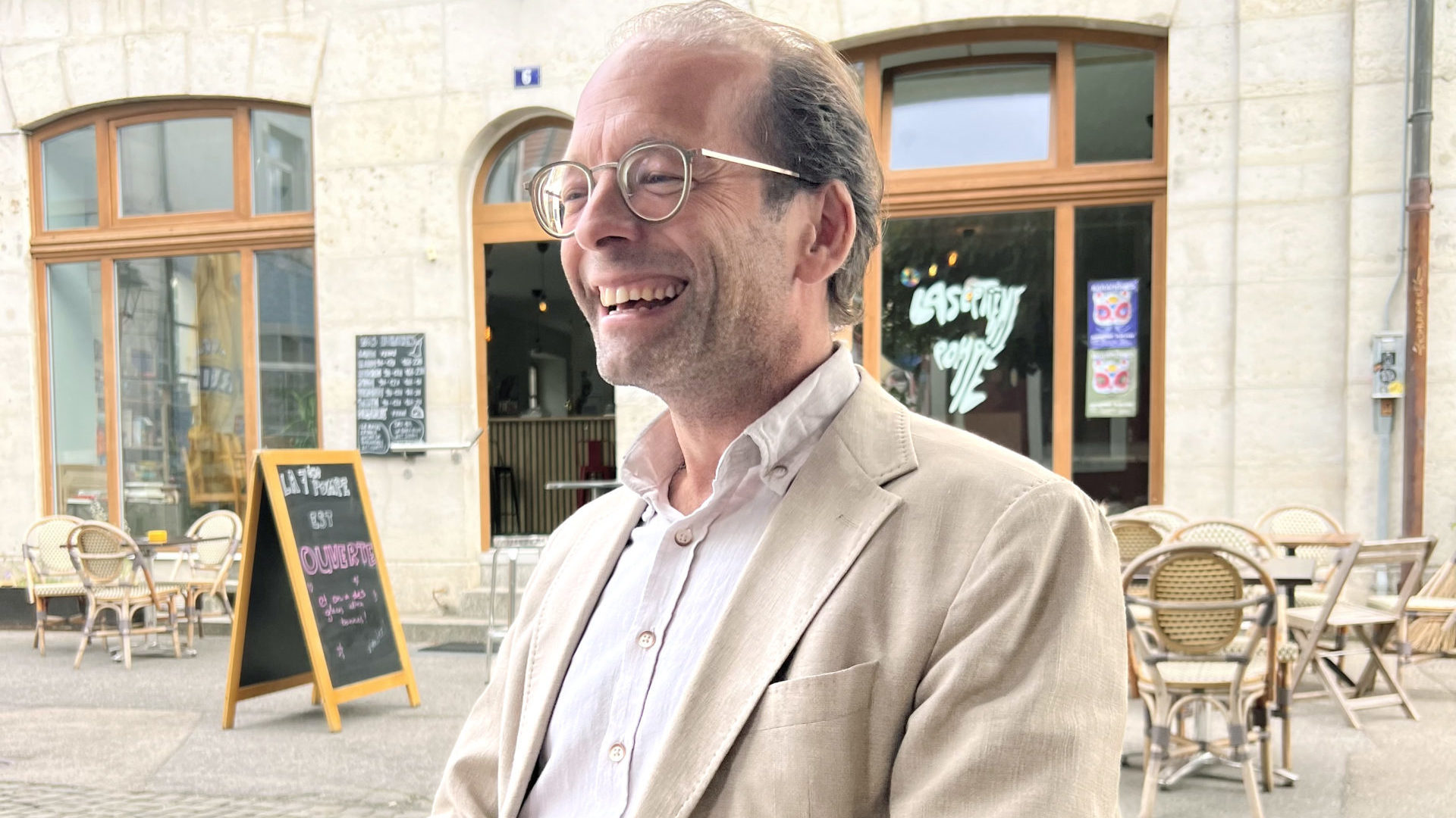 Convivialité et chaleur, une pratique coutumière chez Théo Bregnard. (Photo ap)