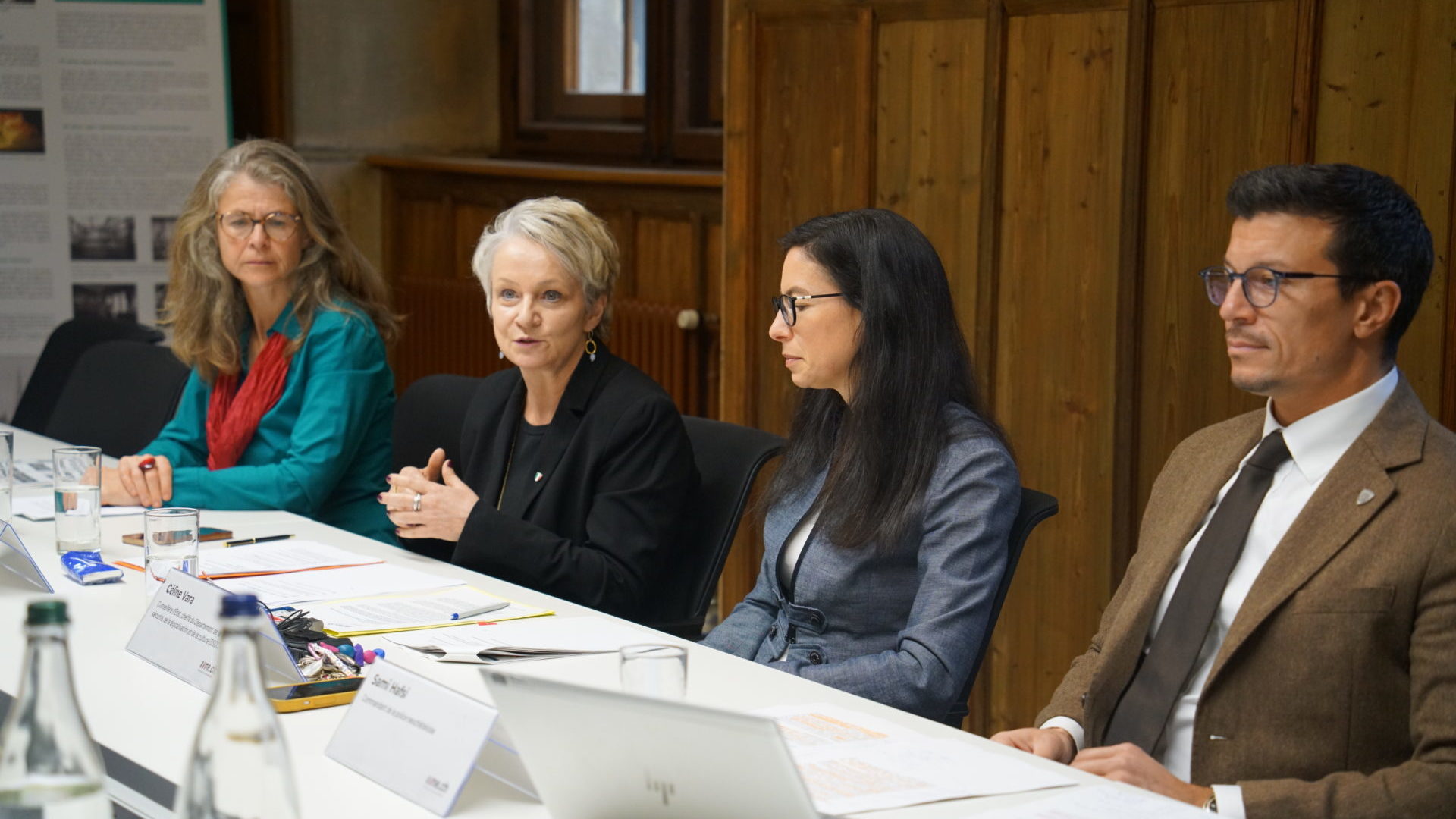 Laurence Boegli, Florence Nater, Céline Vara et Sami Hafsi. Photo : SP/Chancellerie d'État