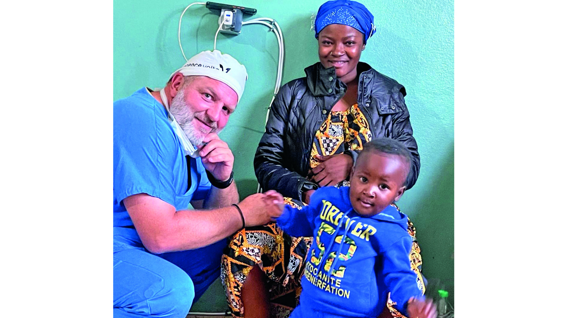 Au bout du chemin, une grande satisfaction pour Pascal Locatelli, ici, lors d'une opération humanitaire au Cameroun, lorsque le cœur passe avant tout. (dr)