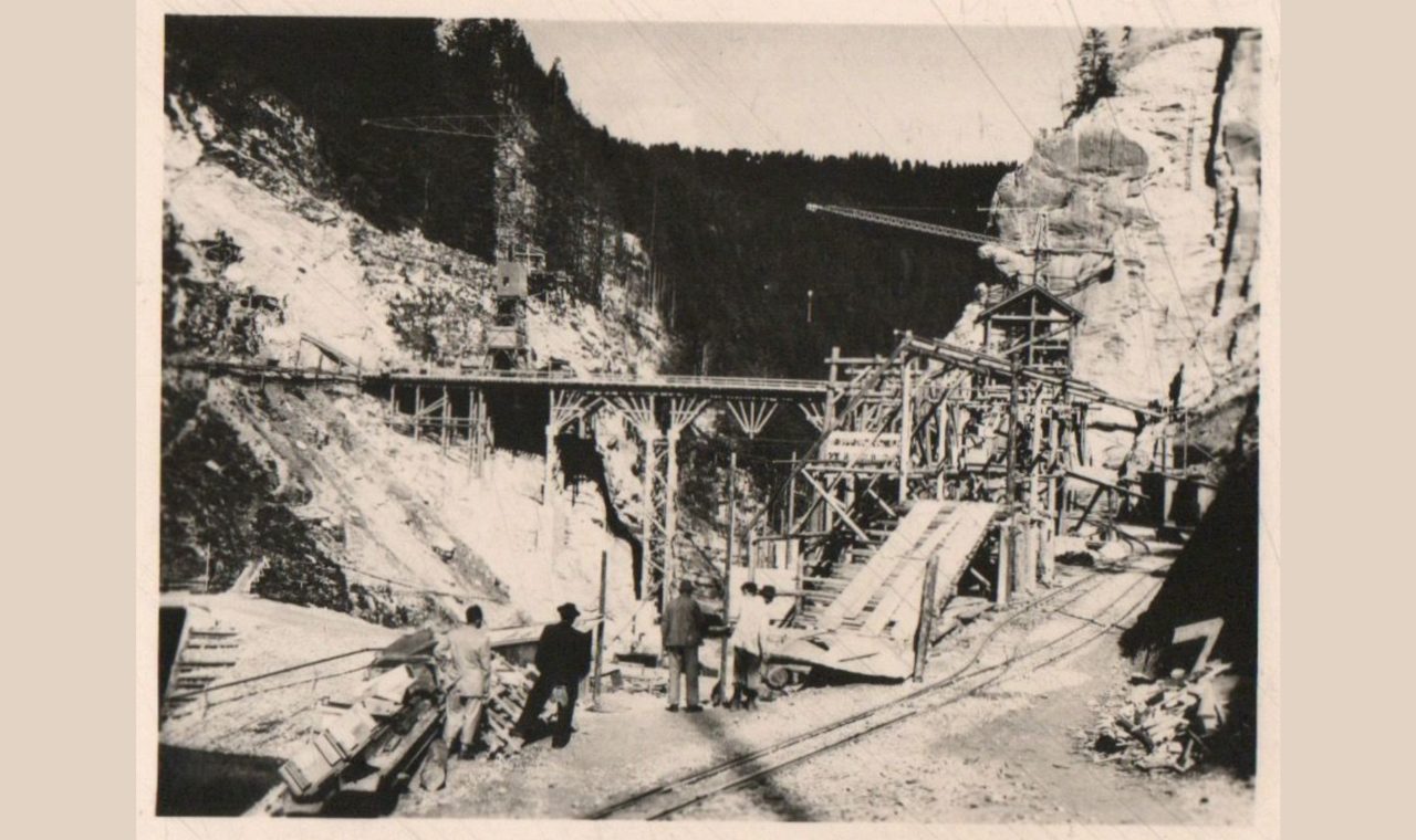 La construction du barrage photographié par le grand-père de Jean-Pierre Molliet.