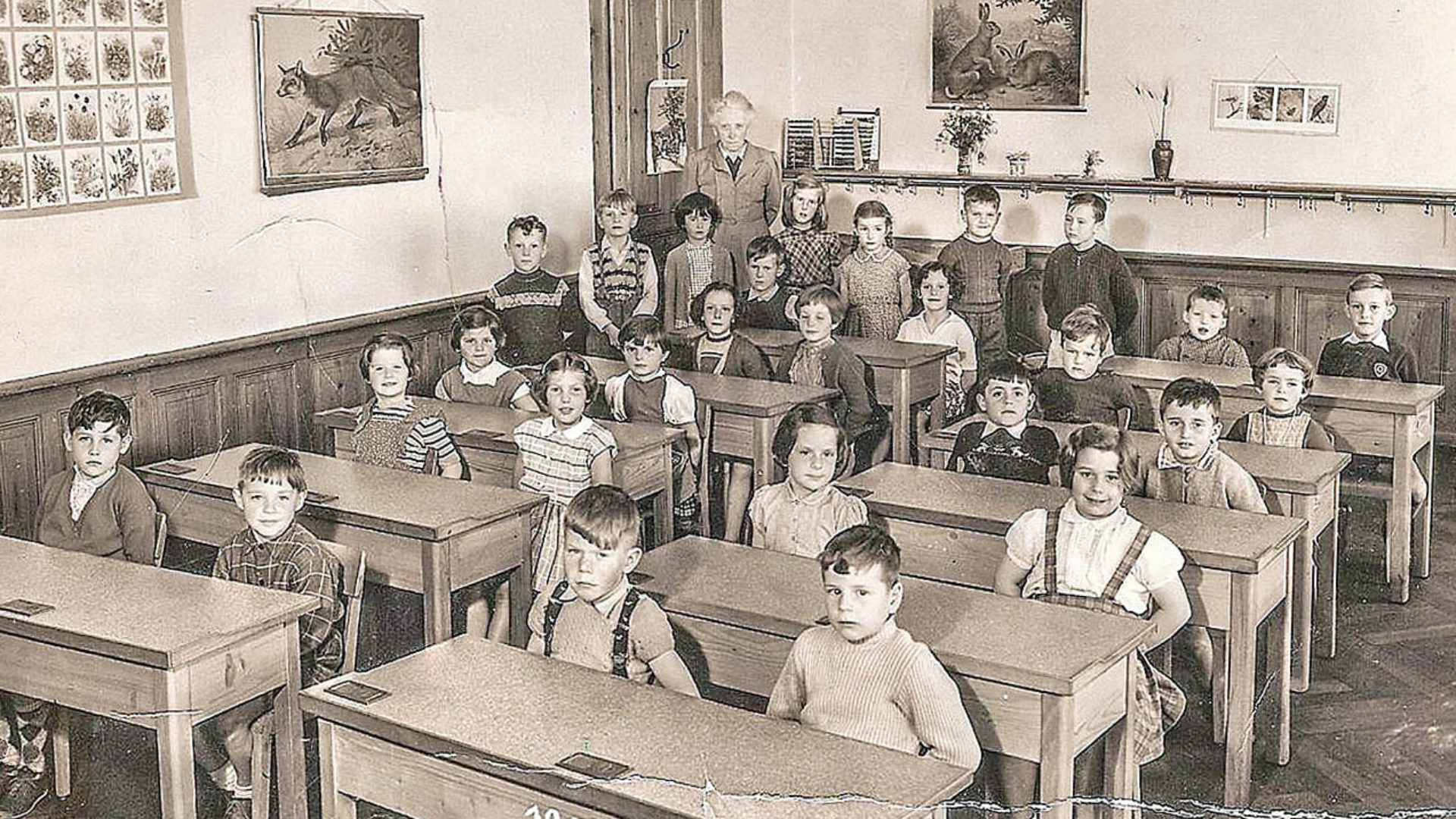 Une institutrice retraitée au secours de la pénurie d’enseigant.es en 1955 (collection particulière)
