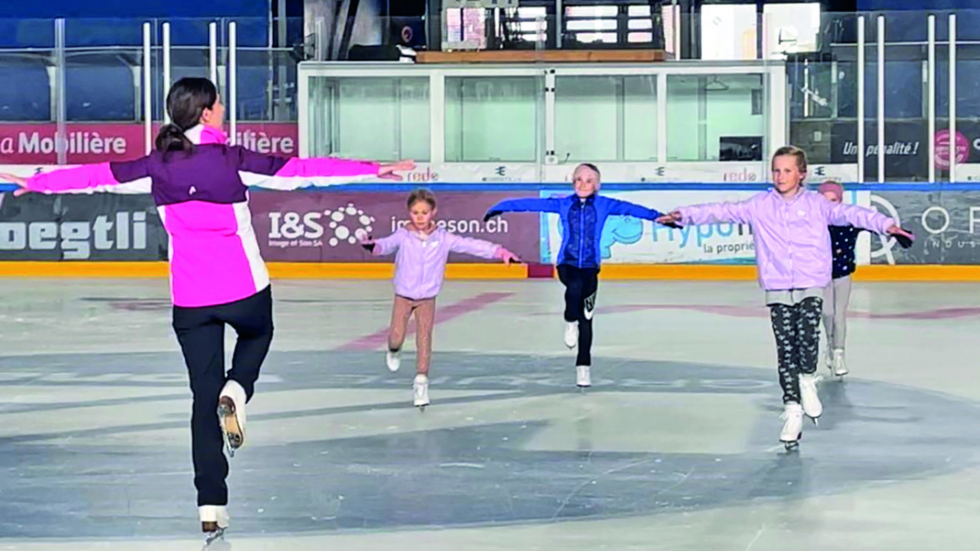L’école de patinage accueille les enfants dès 4 ans. Les adultes aussi. Pour la compétition, ou juste pour le plaisir de la glisse. (Photos Club des Patineurs)