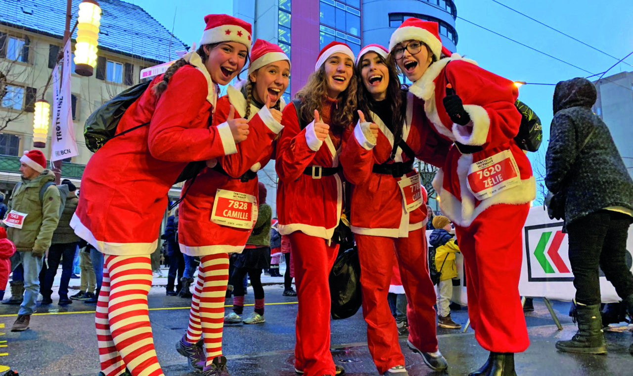Fans de La Trotteuse-Tissot et supportrices du Ô, les lycéennes Zélie, Clara, Aurelia, Camille et Zoé avaient pris la pose dans la bonne humeur en 2022 après leur course des Pères Noël. Seront-elles au départ cette année ? (gs)